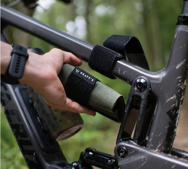 Flexibly carry your trail essentials on any bike.