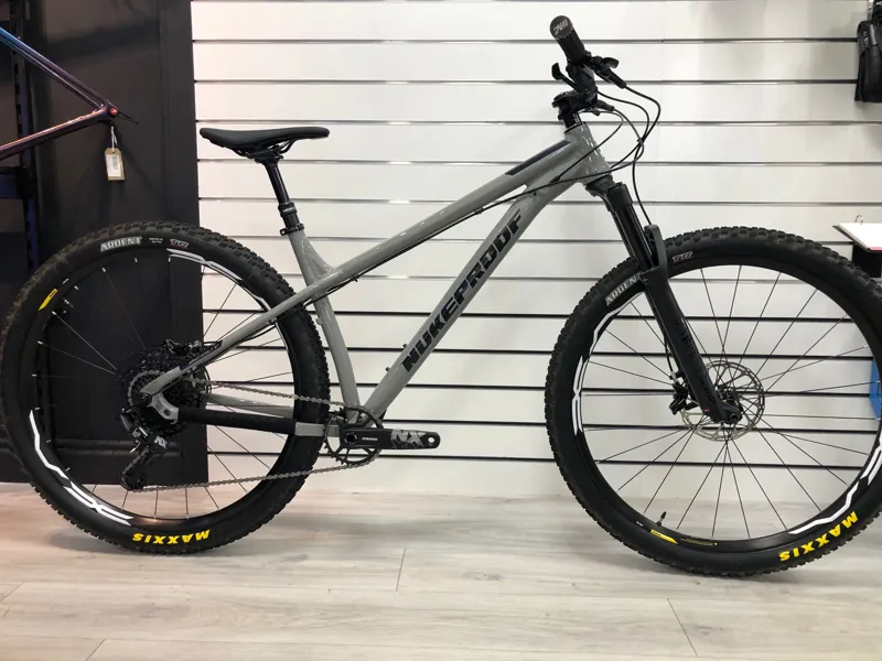 2ndH Nukeproof Scout 290 Comp 2019 