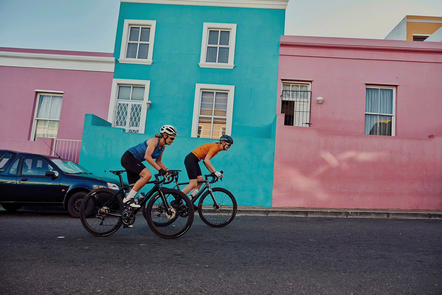 Specialized Roubaix SL8 Pro Road Bike 2025 Gloss Red/Pearl Red/Strata