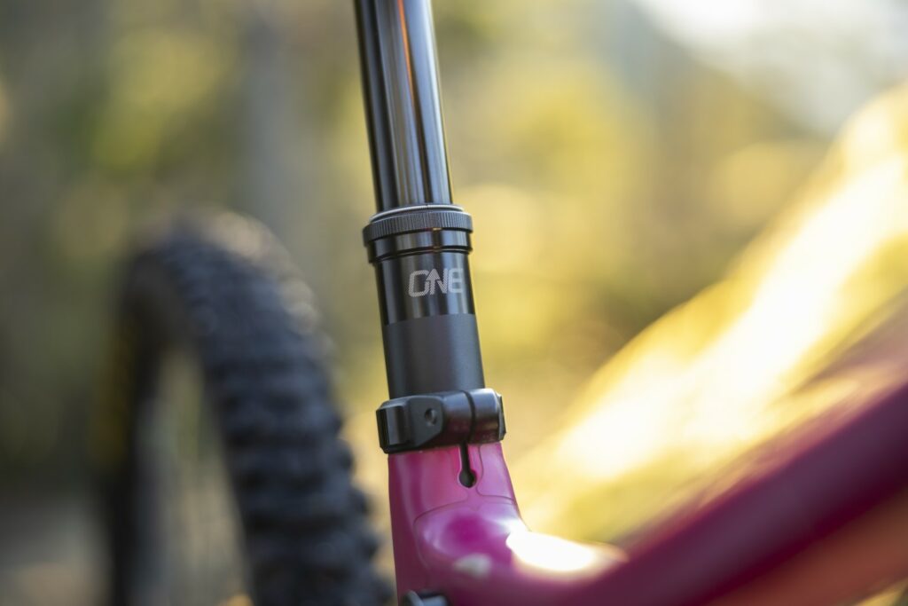 OneUp-Dropper-Seatpost-V3