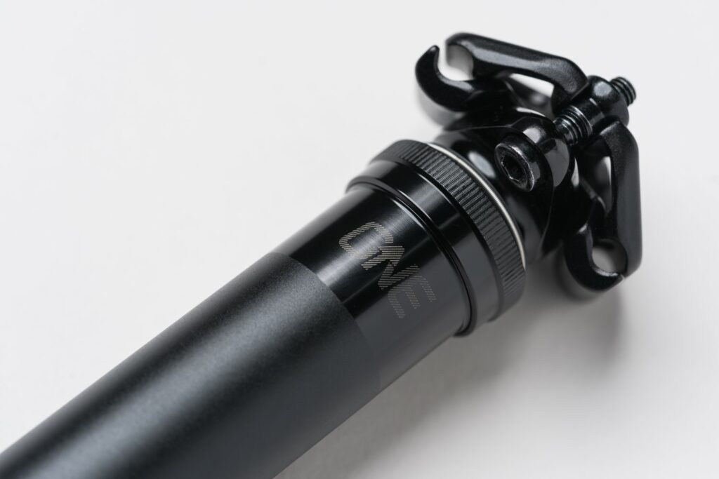 OneUp-Dropper-Seatpost-V3