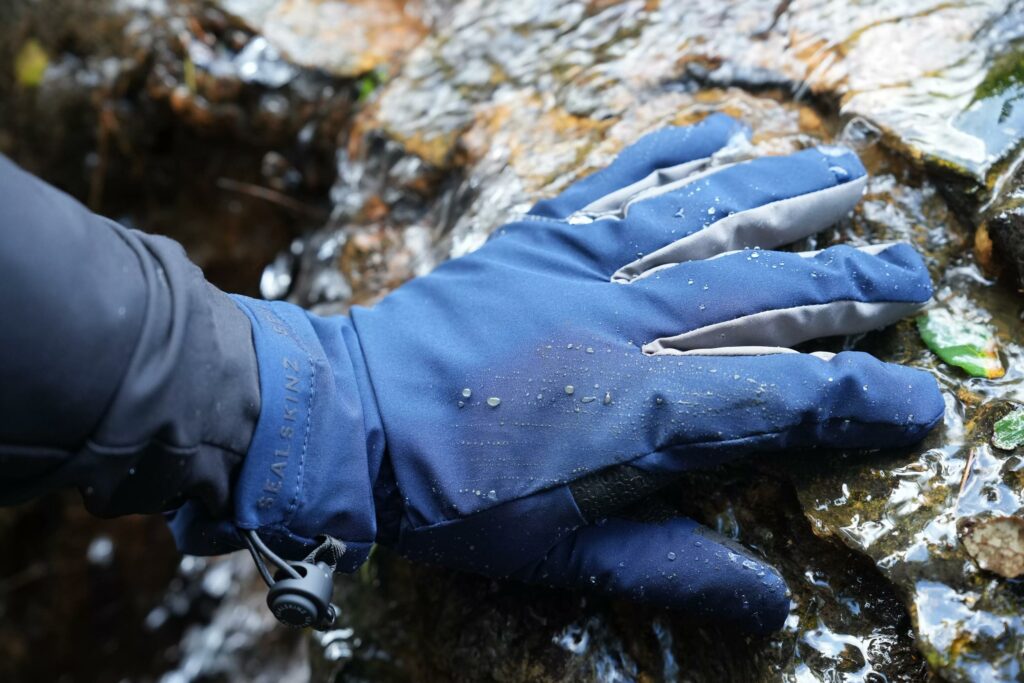 sealskinz-gloves