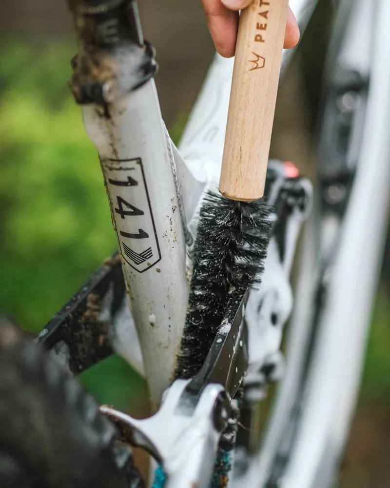 Peatys Detail Brush-7