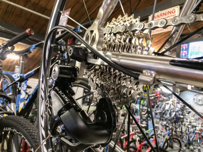 Van Nicholas Ventus LTD 105 11 Speed Road Bike 2015 Titanium/Black-1