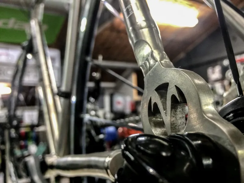 Van Nicholas Ventus LTD 105 11 Speed Road Bike 2015 Titanium/Black-6