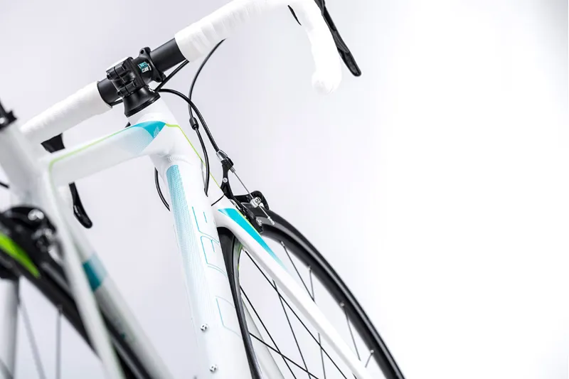 Cube Axial Womens Racing Road Bike 2015 White/Blue/Green-3