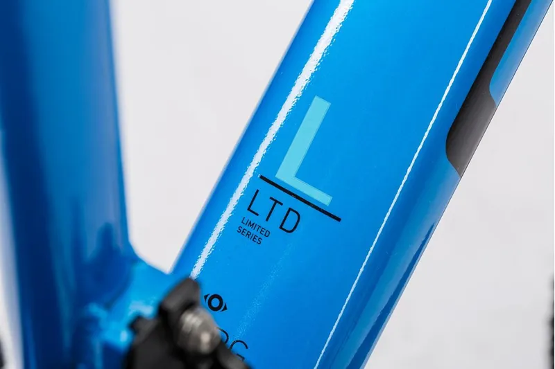 Cube LTD Race 650b Hardtail Mountain Bike 2016 Blue/Aqua-2