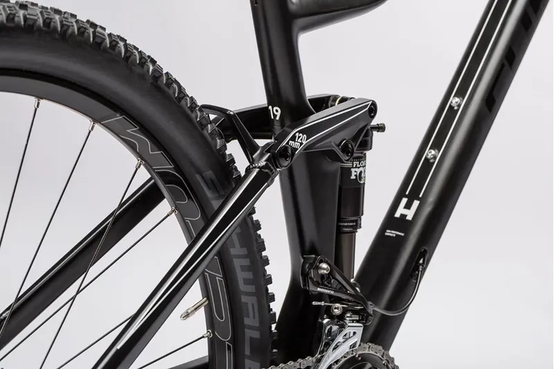 Cube Stereo 120 HPC Race 650b Mountain Bike 2016 Carbon/White-1