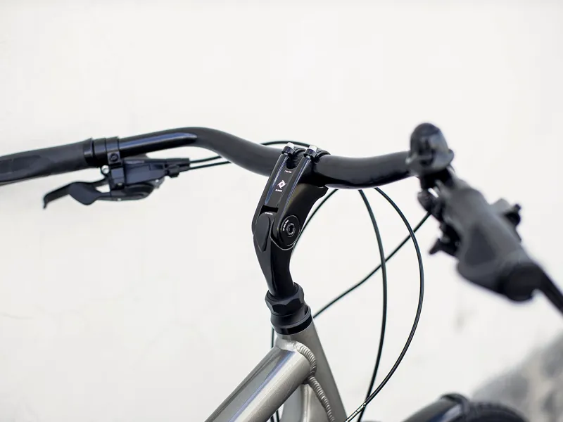 Trek Verve 3 Equipped Hybrid Bike 2021 Gunmetal -2