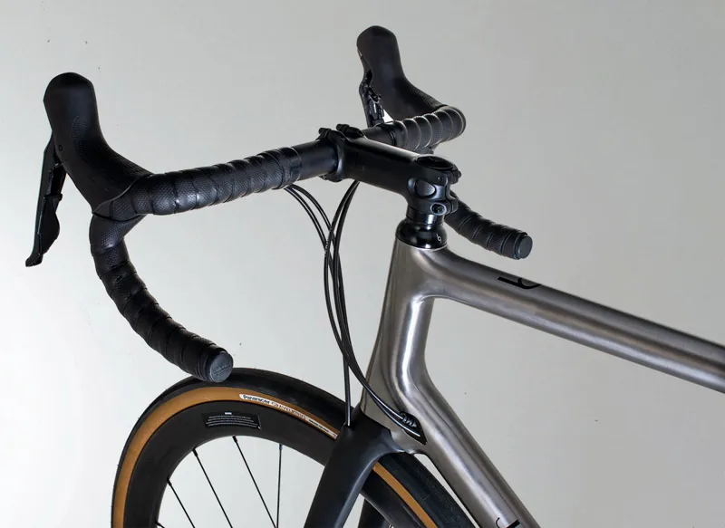 J.Guillem Orient Shimano 105 Disc Road Bike 2021 Raw Titanium/Black -1
