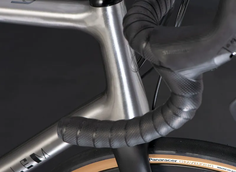 J.Guillem Orient Shimano 105 Disc Road Bike 2021 Raw Titanium/Black -2