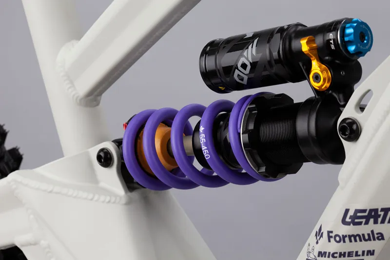 Orange Switch 6 Factory UK Team Mountain Bike 2022 Smoke White/Purple-4