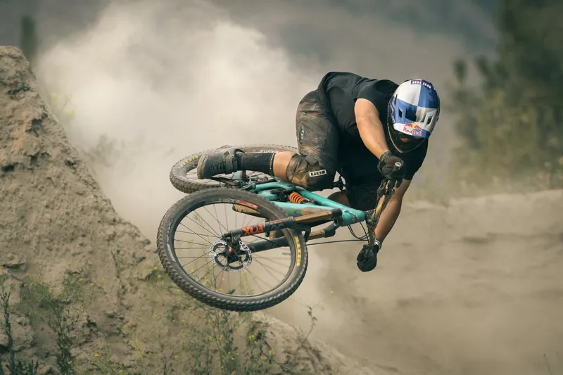 Yeti SB165 C Series C2 27.5 GX Carbon Mountain Bike 2021 Raw / Grey-3