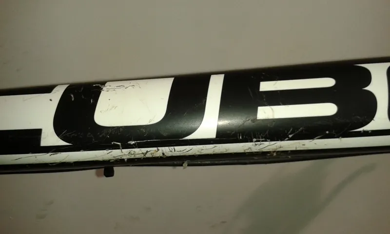 2nd Hand Cube AMS 130 HPA Pro Mountain Bike 2012 18in Black/White-1