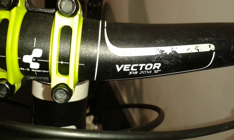 2nd Hand Cube AMS 130 HPA Pro Mountain Bike 2012 18in Black/White-5