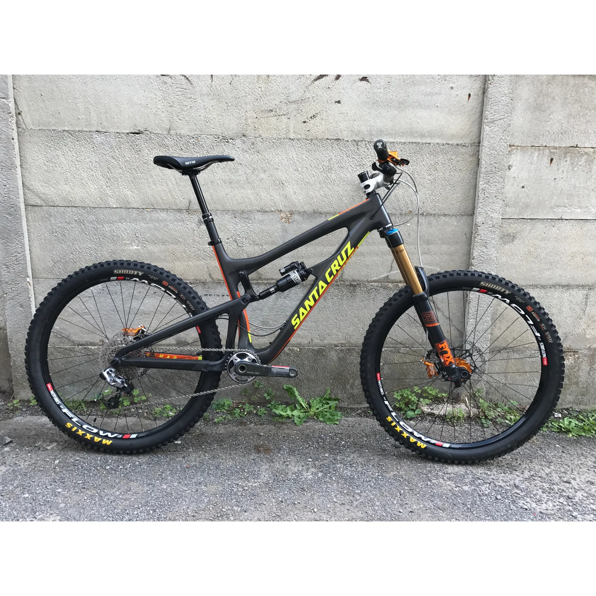 2nd Hand Santa Cruz Nomad CC Mountain Bike 2016 Large Black