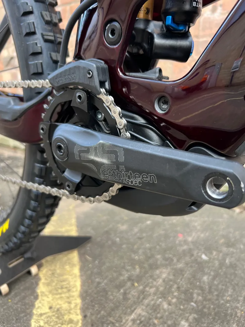 2nd Hand Orbea Wild FS M-Team XL Electric Mountain Bike Red/Carbon-1