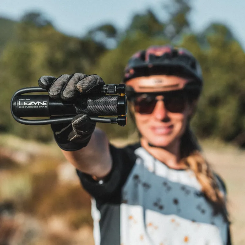 Lezyne CNC Tubeless Drive Hand Pump Black-5