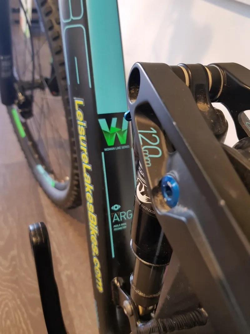 Second Hand Cube Sting WLS 120 Race Mountain Bike 2015 15in Black/Aqua-1