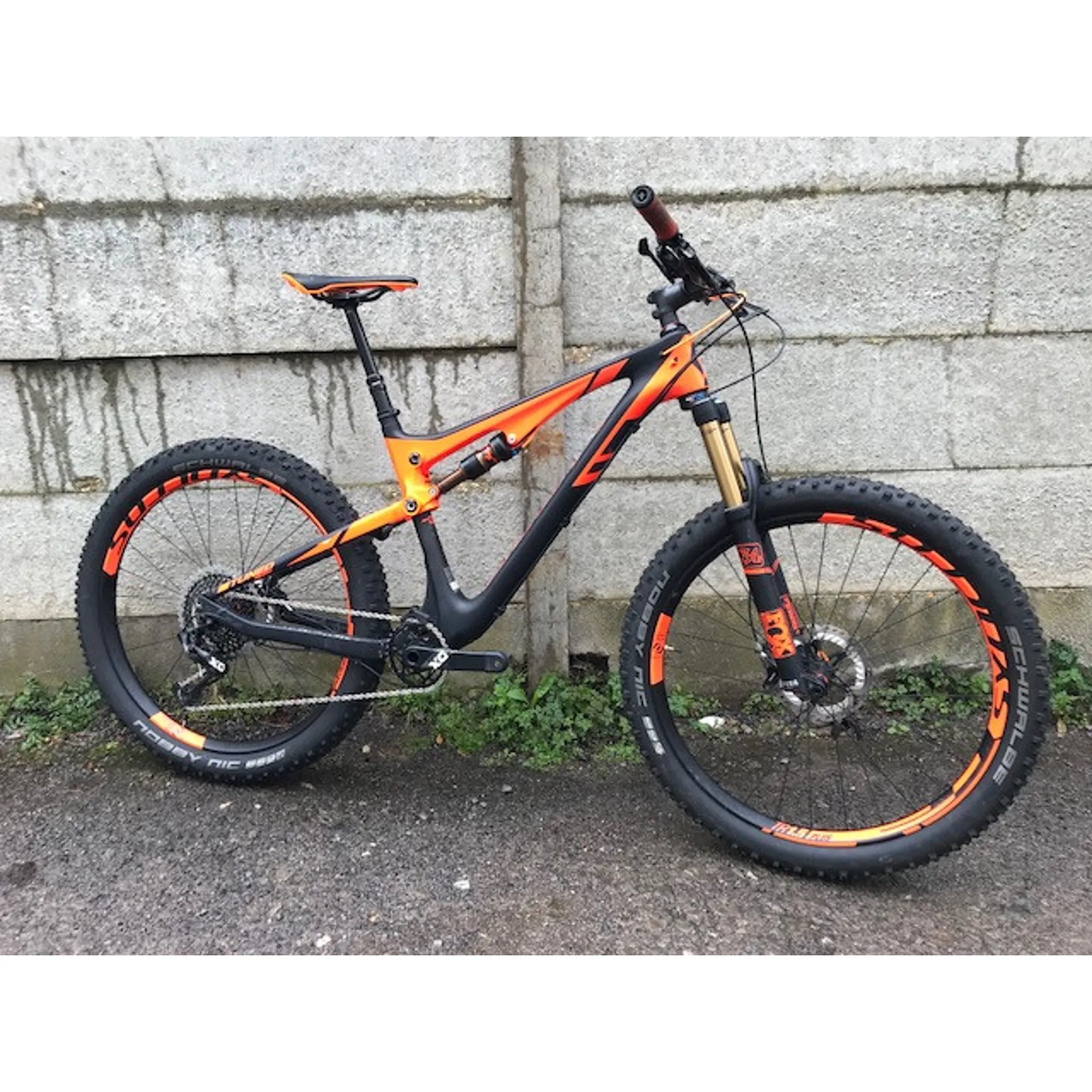 Second Hand Scott Genius 700 Tuned Plus 2016 Large Black Orange second-hand-scott-genius-700-tuned-plus-2016-large-black-orange