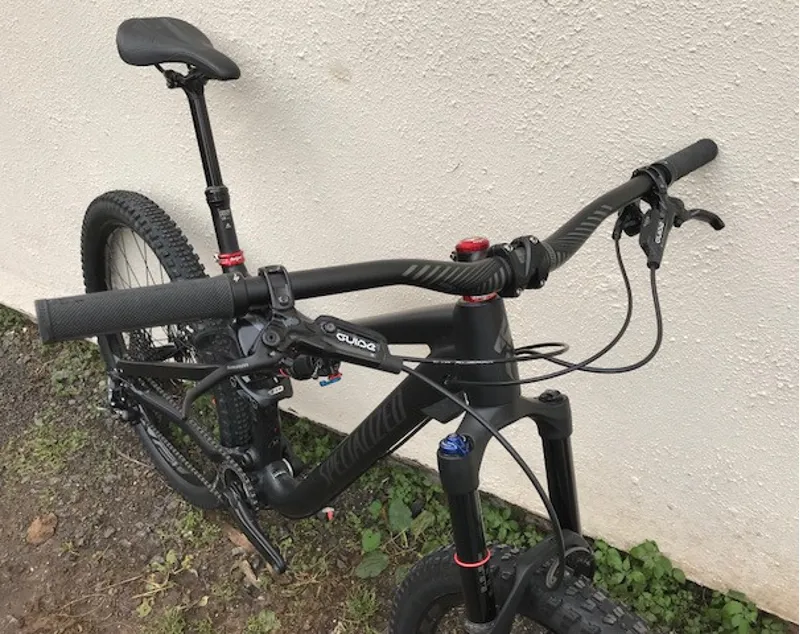 2nd Hand Specialized Stumpjumper Comp 27.5 2017 Medium Black/Clean-1