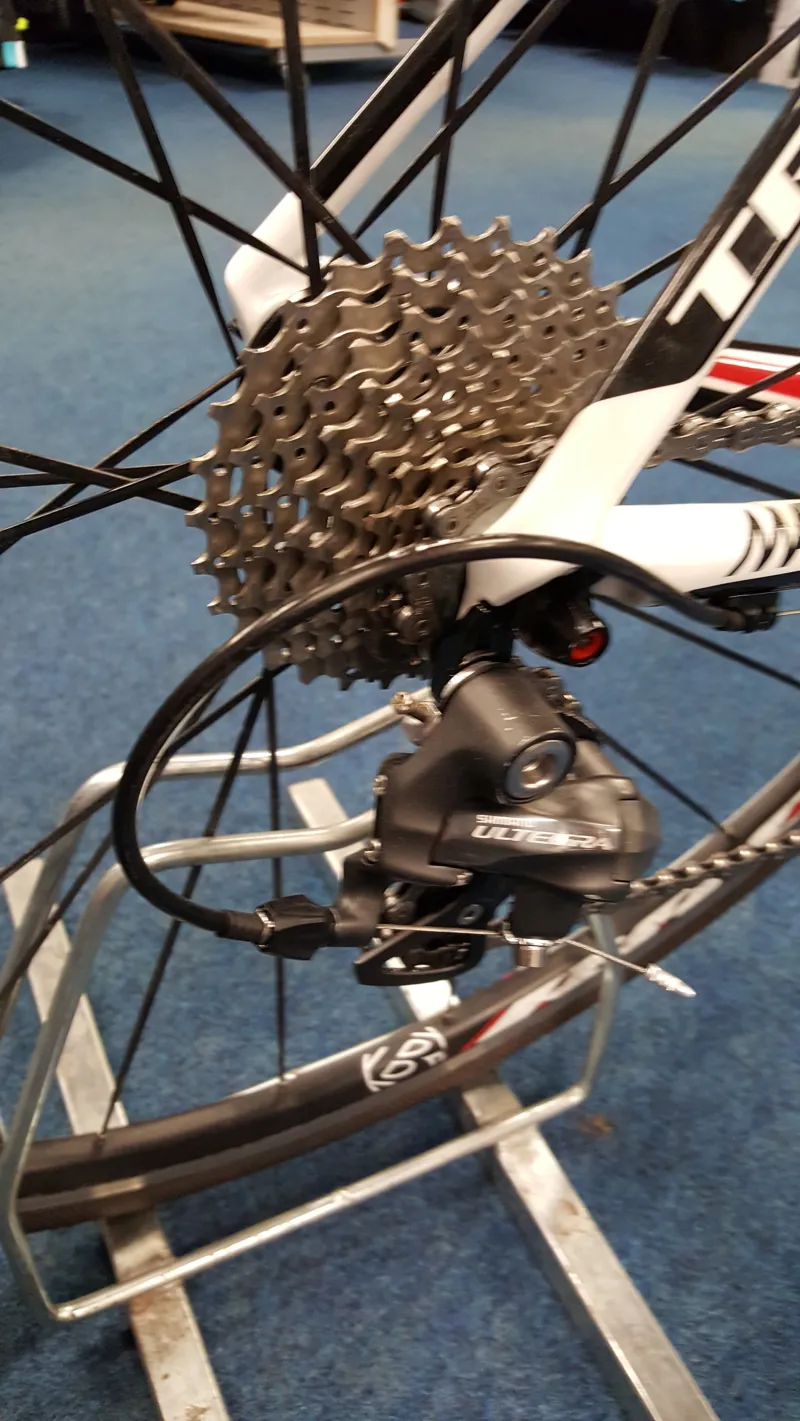 2nd Hand Trek Madone 4.7 Road Bike 2013 56 White/Black-1