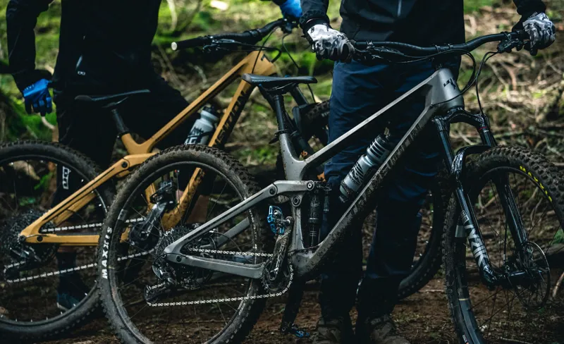 Transition Sentinel XO1 Eagle 29er Carbon Mountain Bike 2022 Loam Gold-2