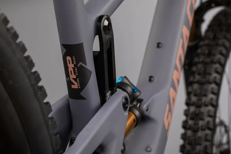 Santa Cruz Megatower CC X01 AXS Reserve 29er Mountain Bike 2022 Grey-4