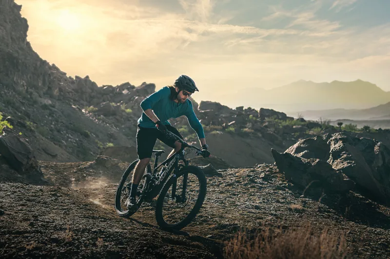 Garmin Fenix 7X Sapphire GPS Watch Mineral Blue DLC Titanium/Whitestone Band-10