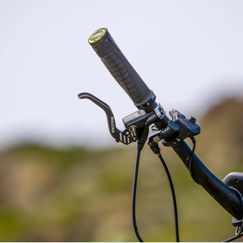 Magura MT5 eStop 2-Finger Light Weight Lever/Caliper Blade Left/Right Brake Black-1