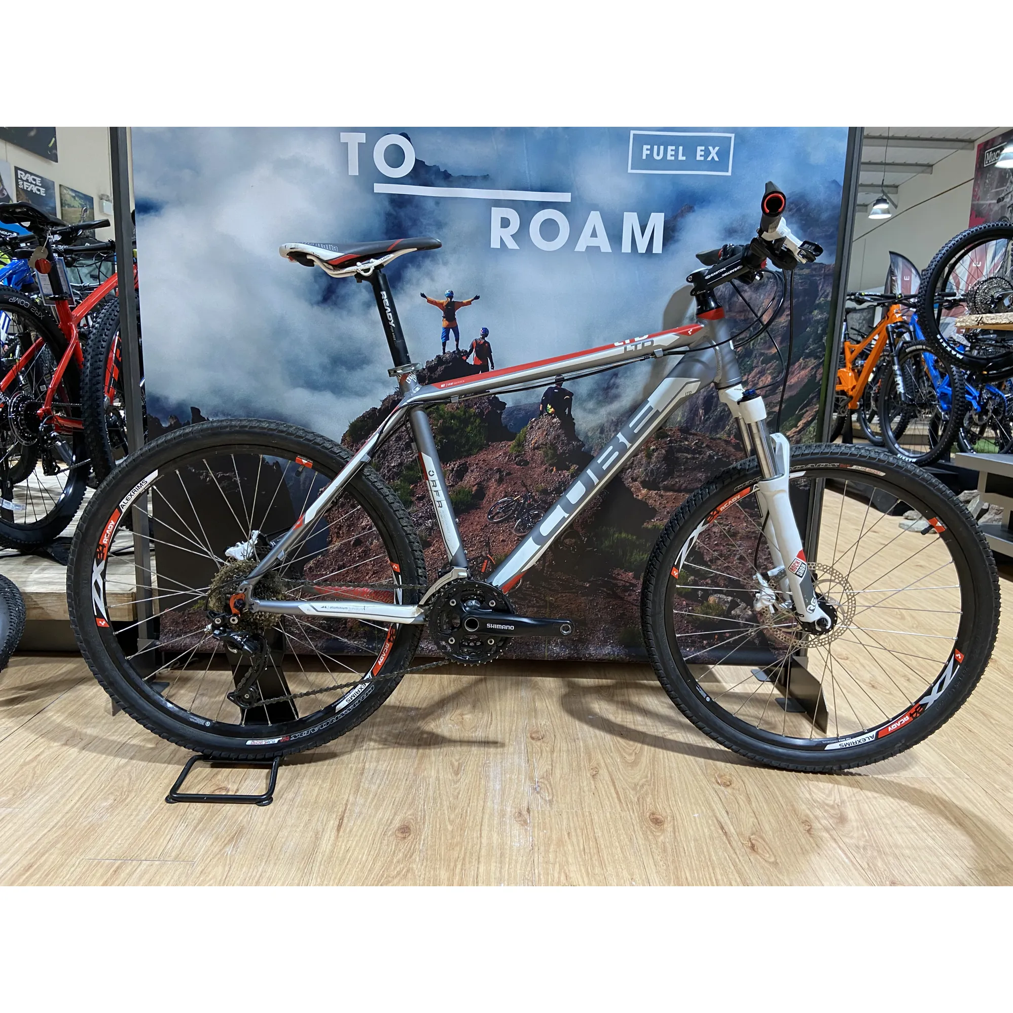 Second Hand Cube LTD 20in Mountain Bike 2012 grey/White/Red