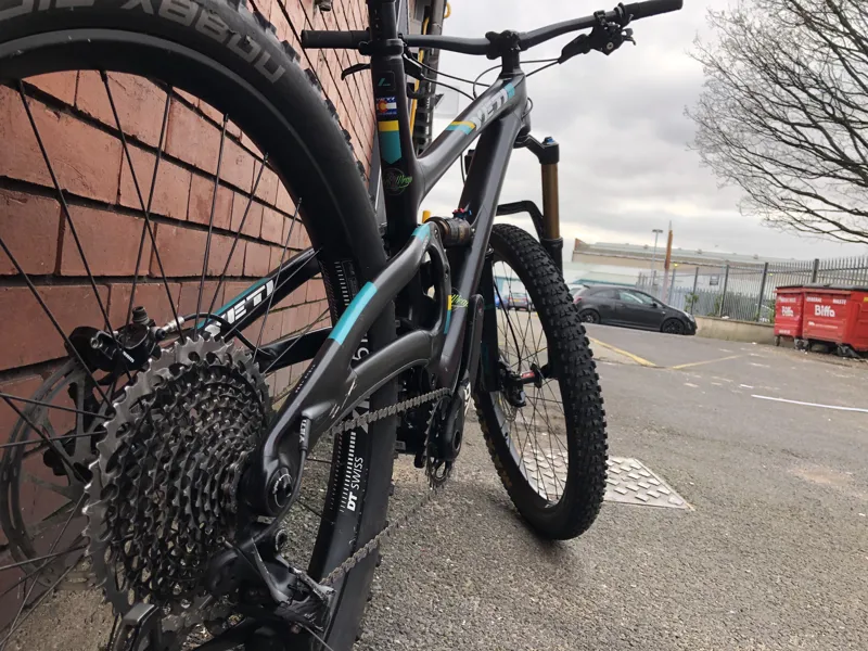 Second Hand Yeti SB5+ XO1 27.5 Mountain Bike 2018 Large Black-2