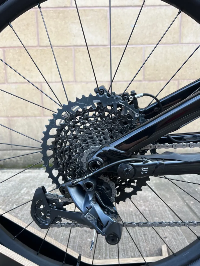 2nd Hand Specialized Levo Comp S5 Electric Bike 2022 Black/Dove Grey/Black-3