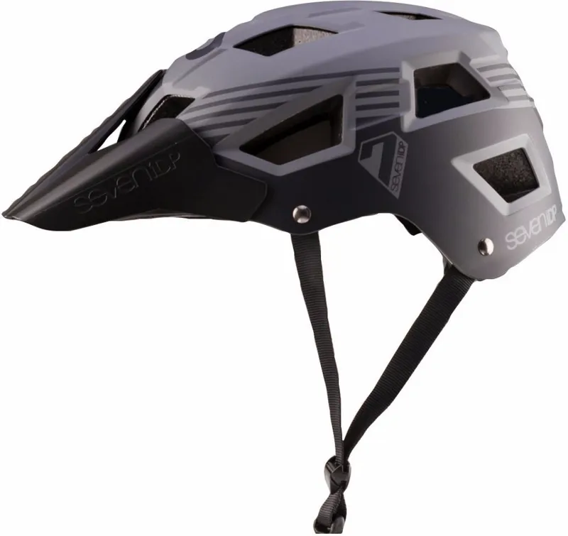 7iDP M5 Helmet Black/Graphite