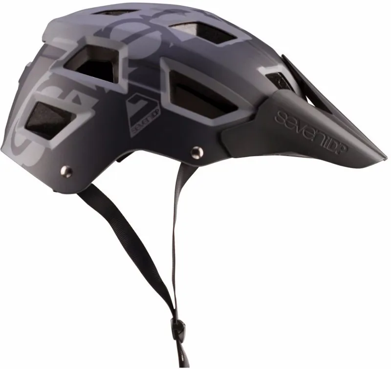 7iDP M5 Helmet Black/Graphite-1