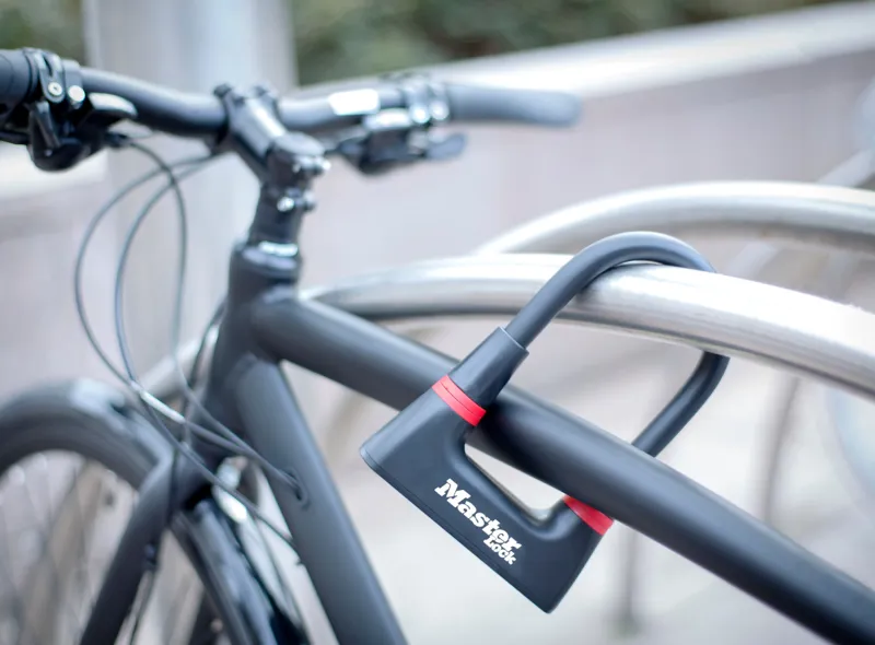 Master Lock U-Lock 8 x 16cm Black-1