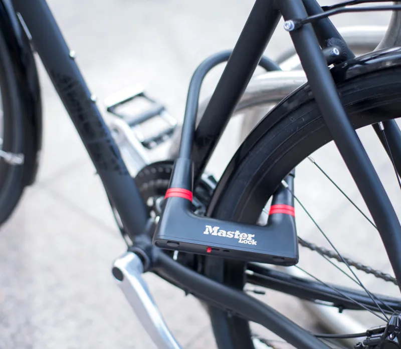 Master Lock U-Lock 10cm x 21cm Black-2