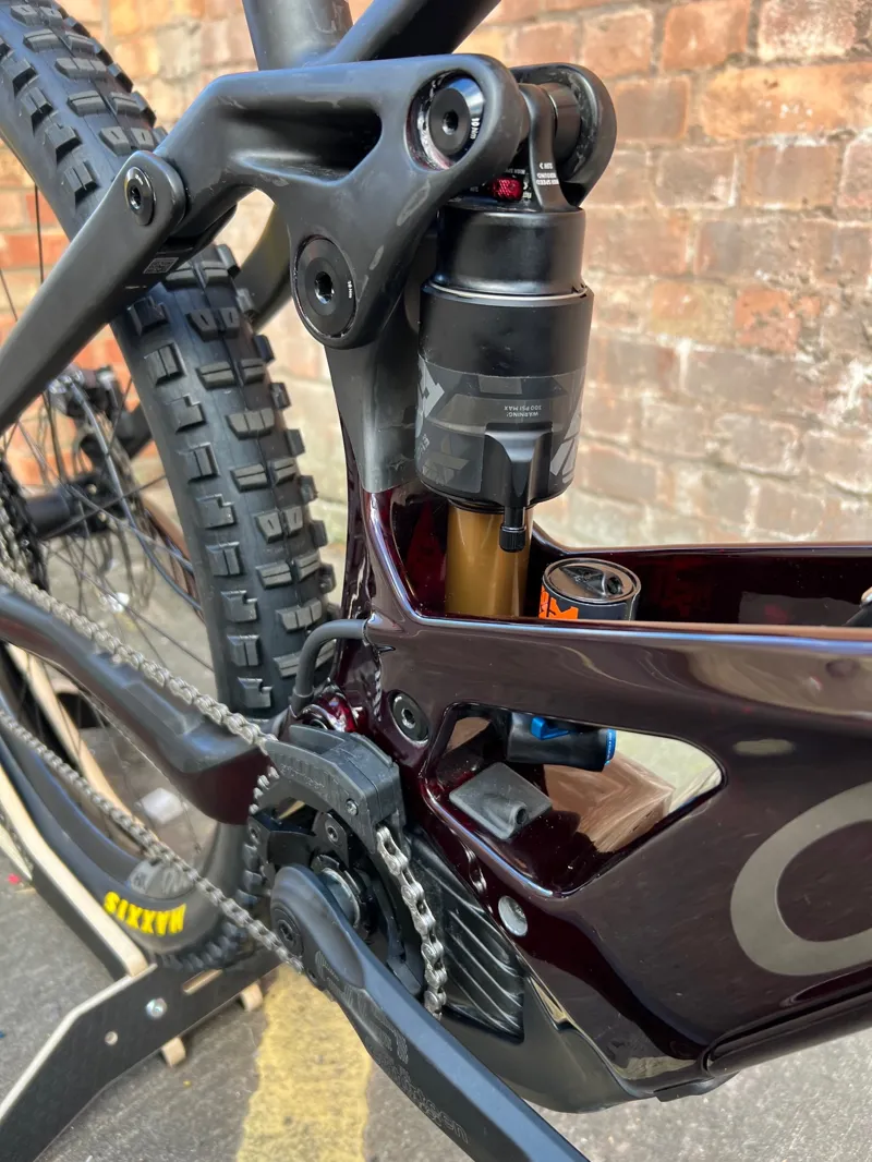 2nd Hand Orbea Wild FS M-Team XL Electric Mountain Bike Red/Carbon-8