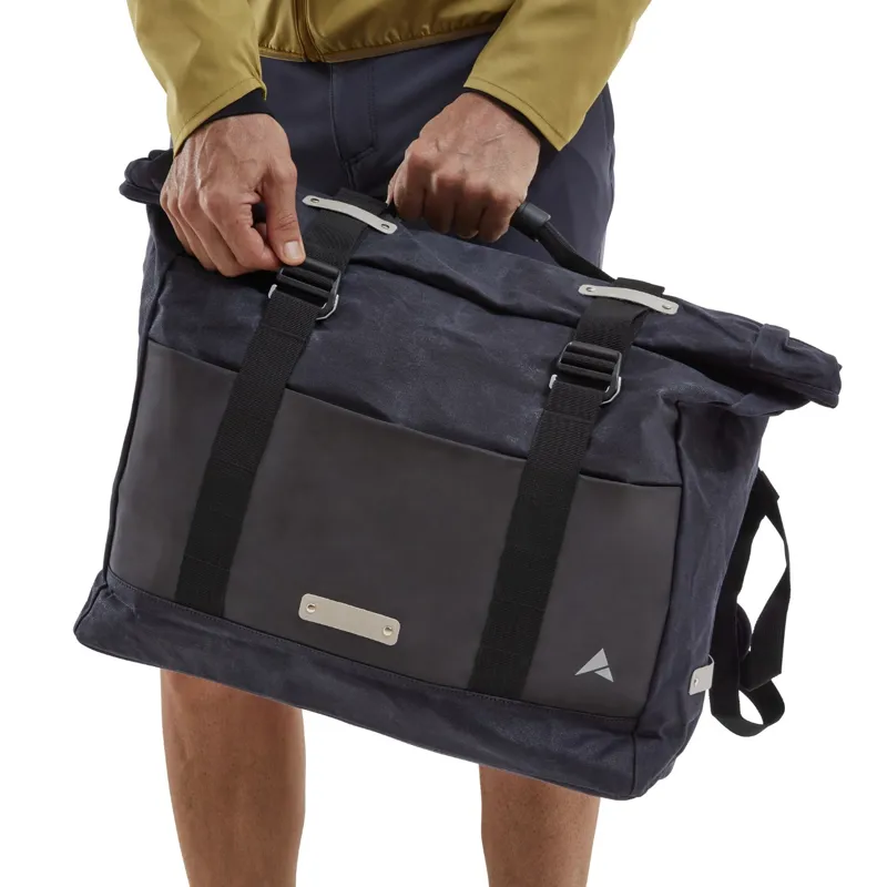 Altura Heritage Messenger Bag 25L Navy-7