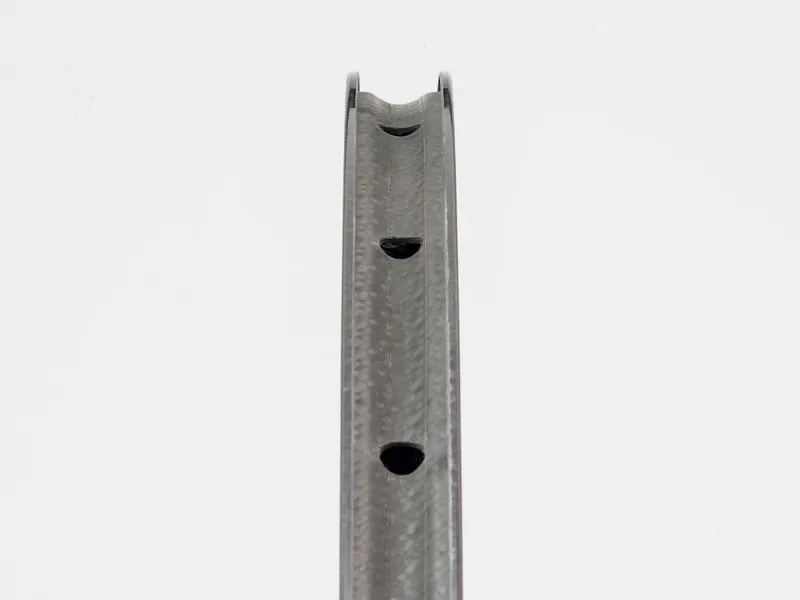 Bontrager Aeolus XXX 2 700C TLR Clincher Carbon Road Wheel Black/Red-3