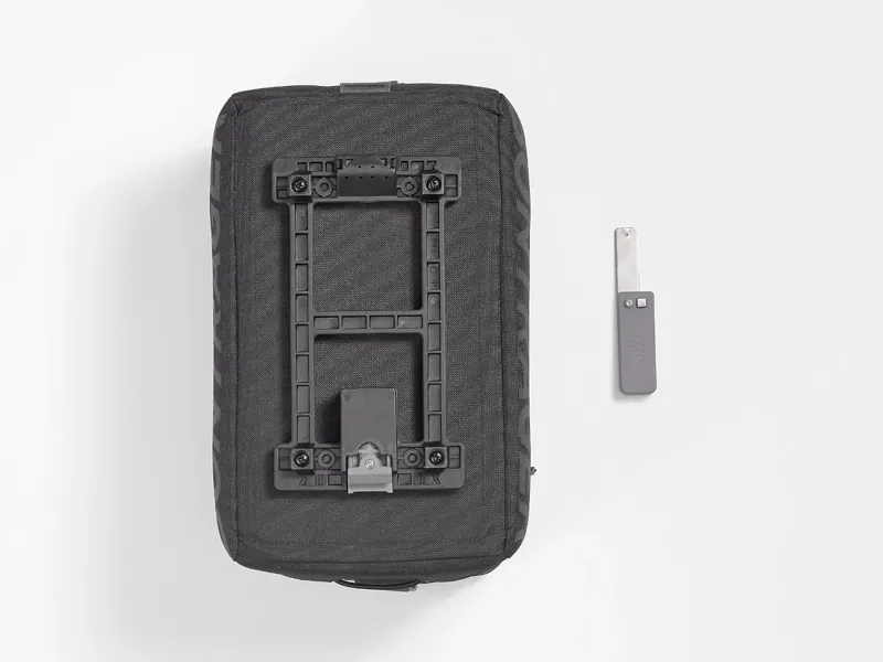 Bontrager MIK Commuter Boot Bag Black-2