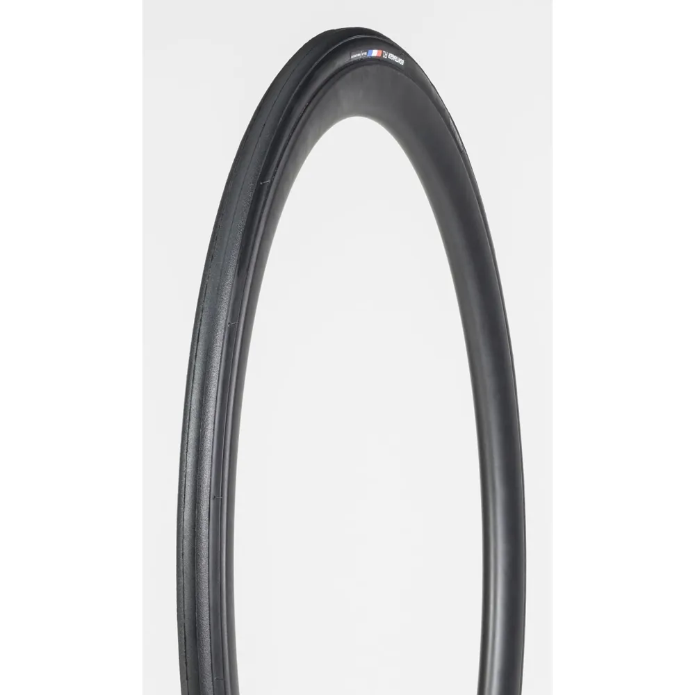 Image of Bontrager R1 Hard Case Lite 700c Tyre Wired Clincher Black