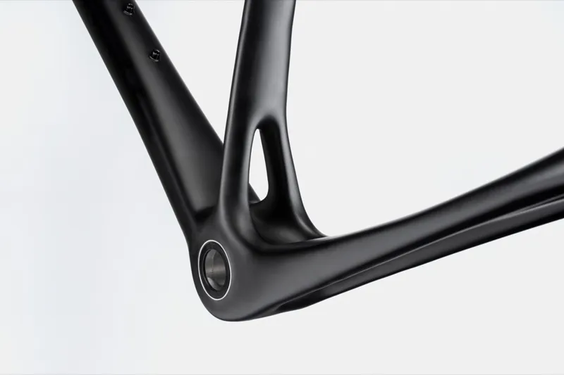 Cannondale Synapse 105 Disc Womens Carbon Road Bike 2021 Iridescent-9