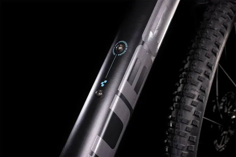 Cube Aim Race Hardtail Mountain Bike 2022 Black/Azure