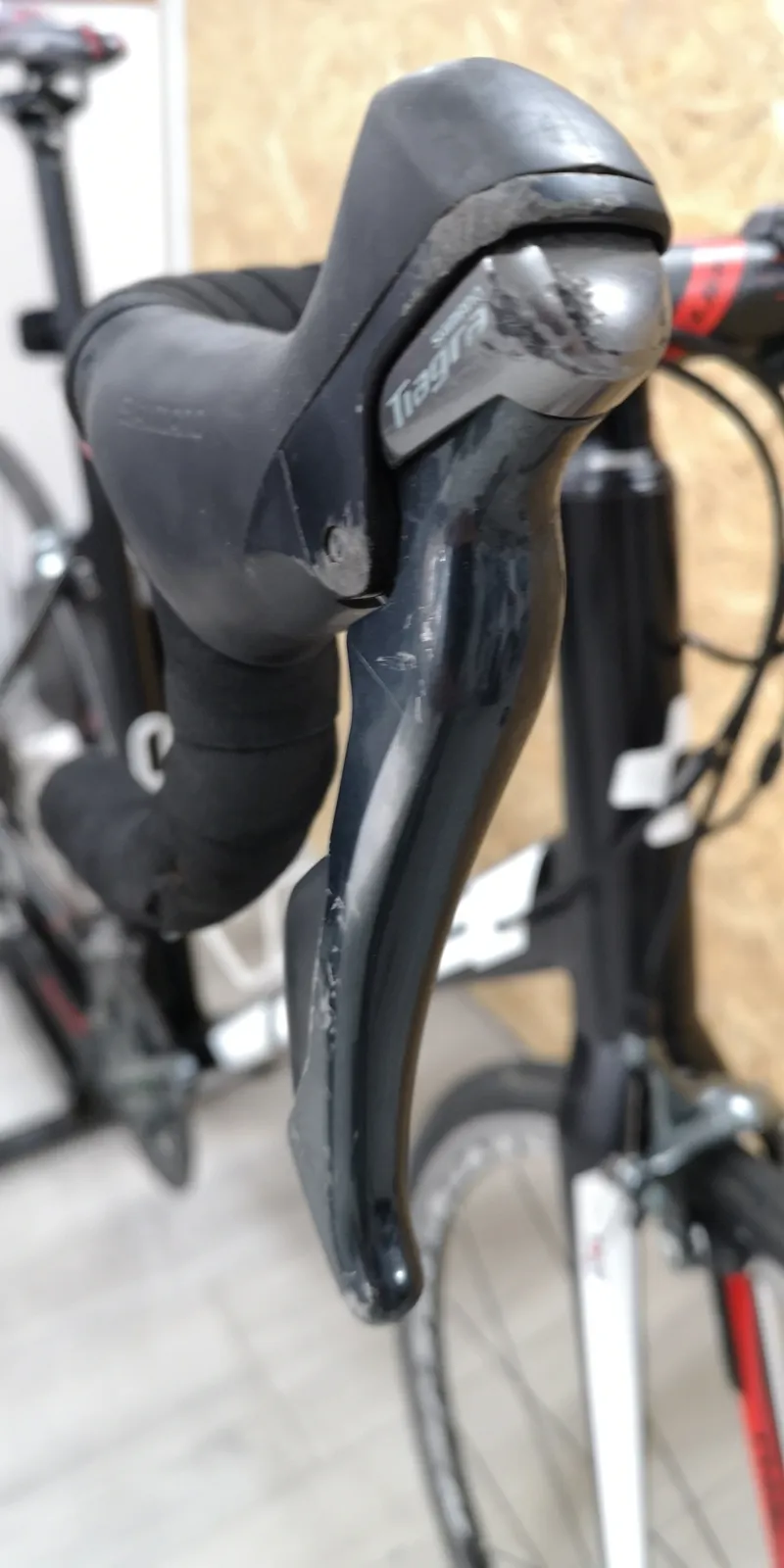 Second Hand Cube Attain SL Road Bike 2012 58cm Red/Black/White-3