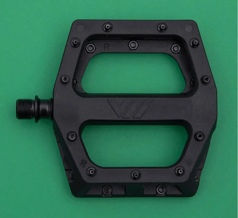 DMR V11 MTB Flat Pedals Black-1