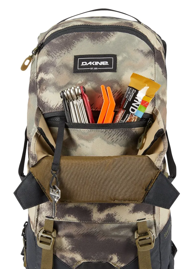 Dakine Drafter 10L Hydration Backpack Ashcroft Camo-2
