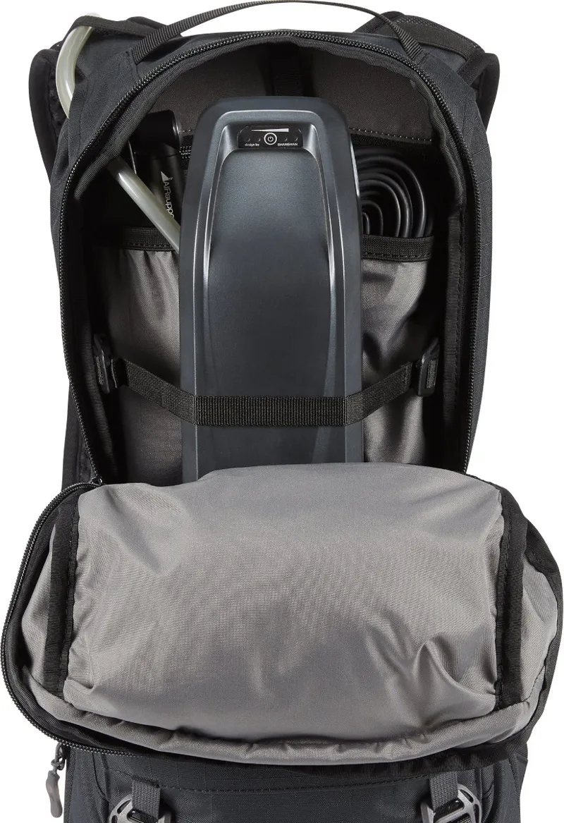 Dakine Drafter 14L Hydration Backpack Black-1