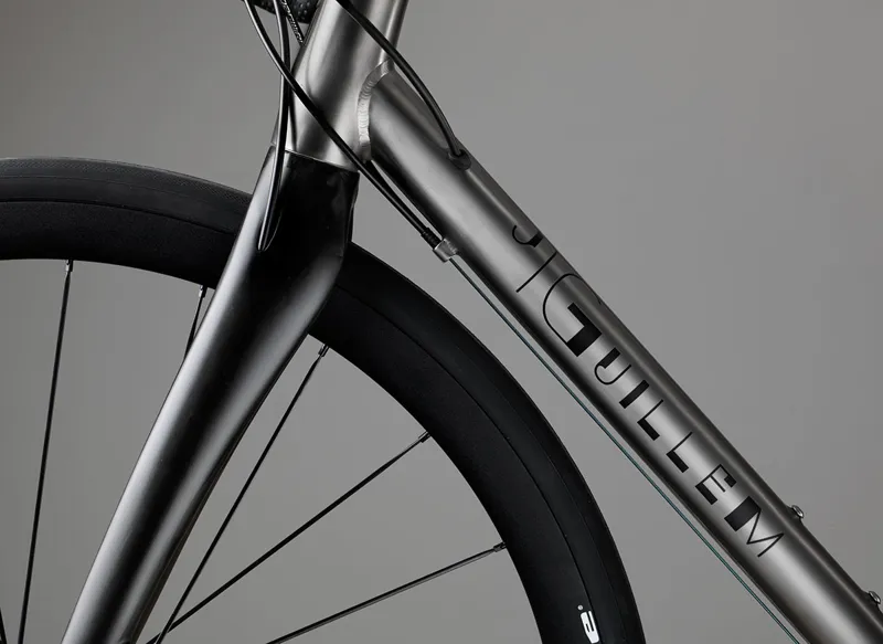 J.Guillem Major Ultegra Disc Road Bike 2021 Titanium-2