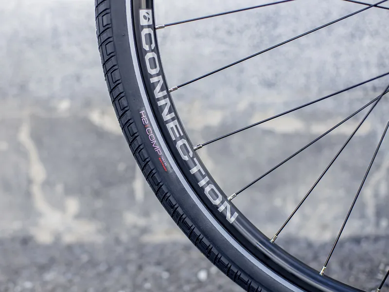 Trek Dual Sport 2 Equipped Staggered Hybrid Bike 2021 Quicksilver-12